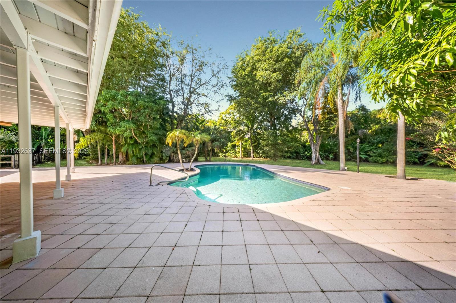 10900 SW 90th Ave Miami, FL 33176