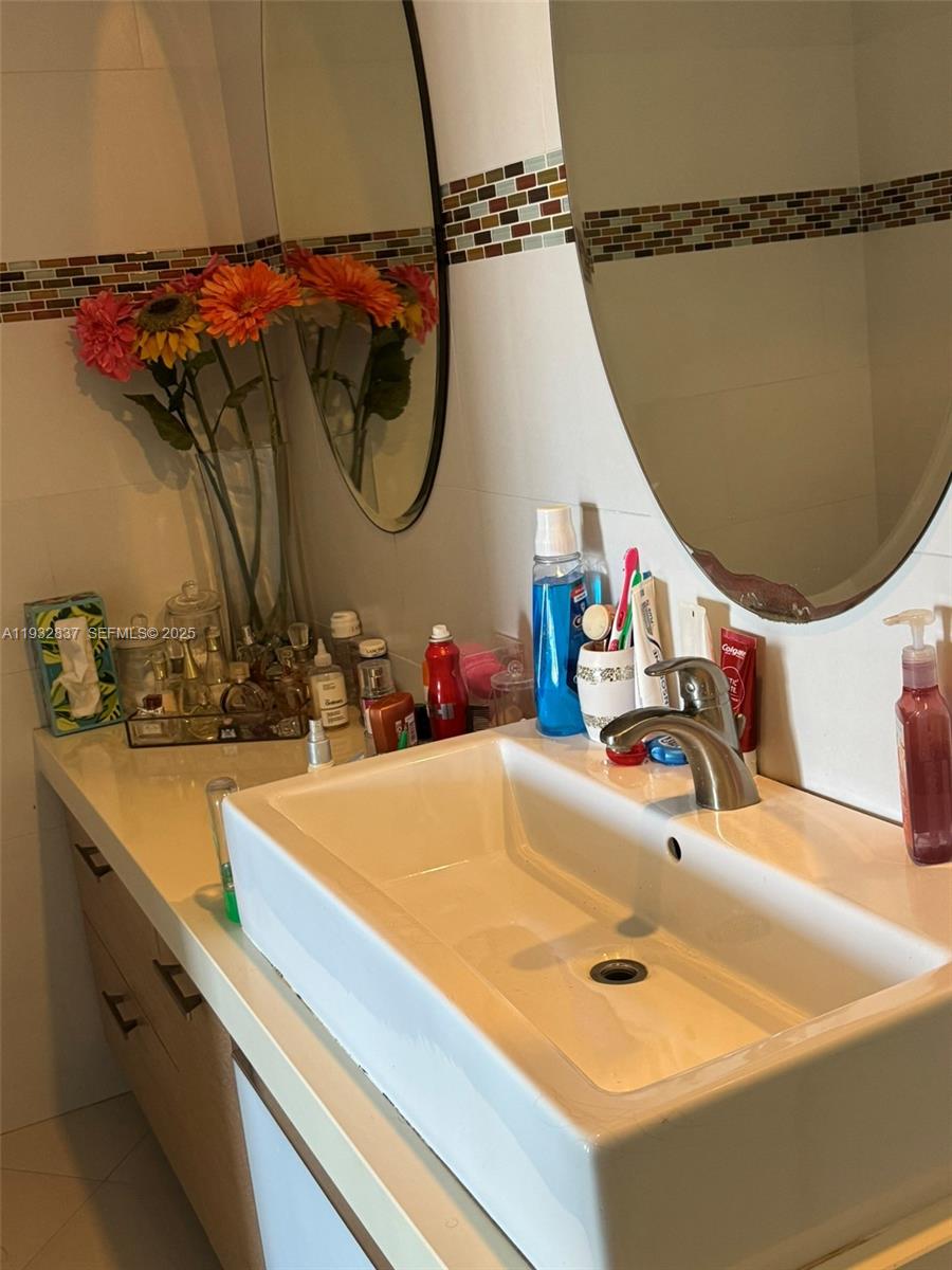 3300 NE 192nd St #PH01 Aventura, FL 33180