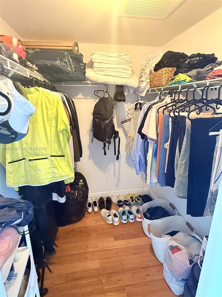 image Latitude on the River10