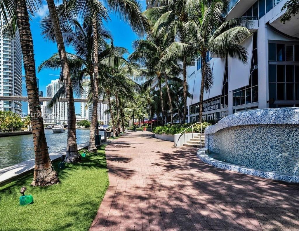 image Latitude on the River19