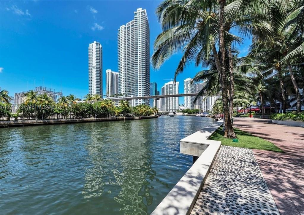 image Latitude on the River20