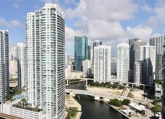 image Latitude on the River25