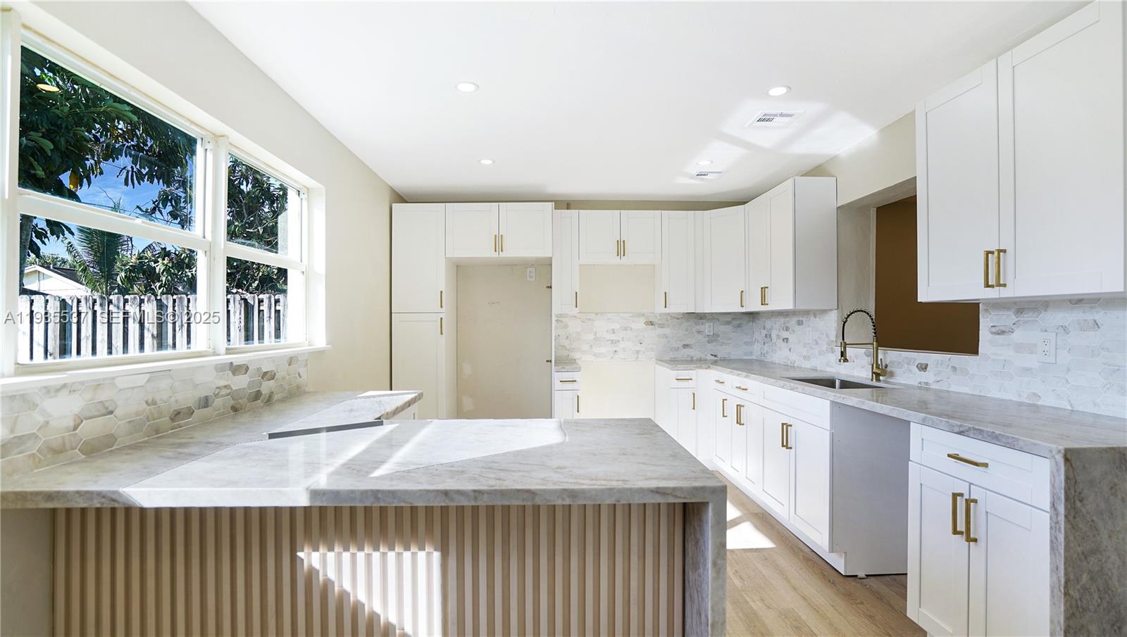 11440 NW 46th Pl Sunrise, FL 33323