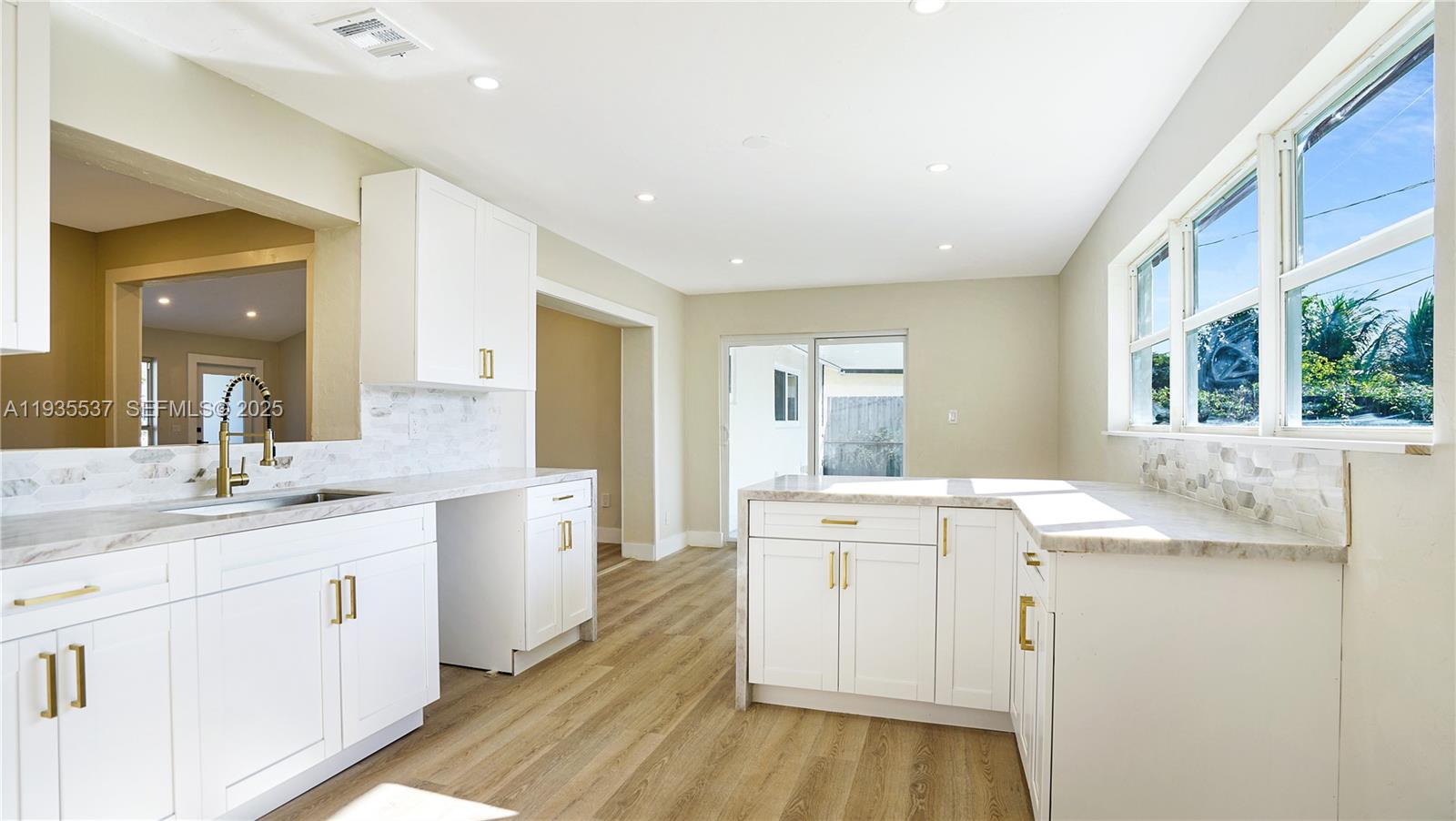 11440 NW 46th Pl Sunrise, FL 33323