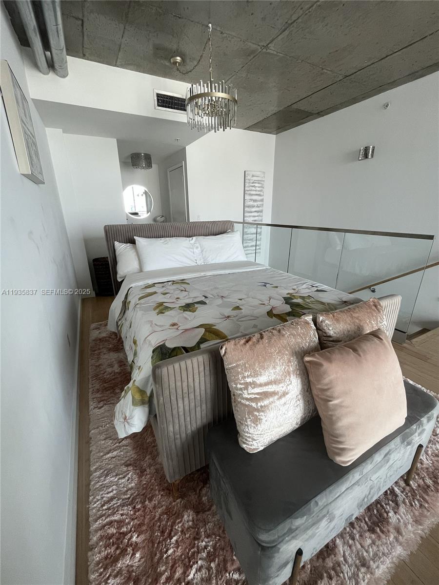 690 SW 1st Ct #1709 Miami, FL 33130