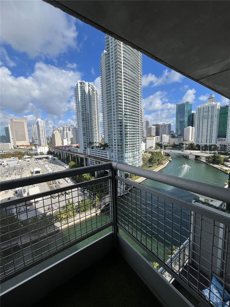 690 SW 1st Ct #1709 Miami, FL 33130