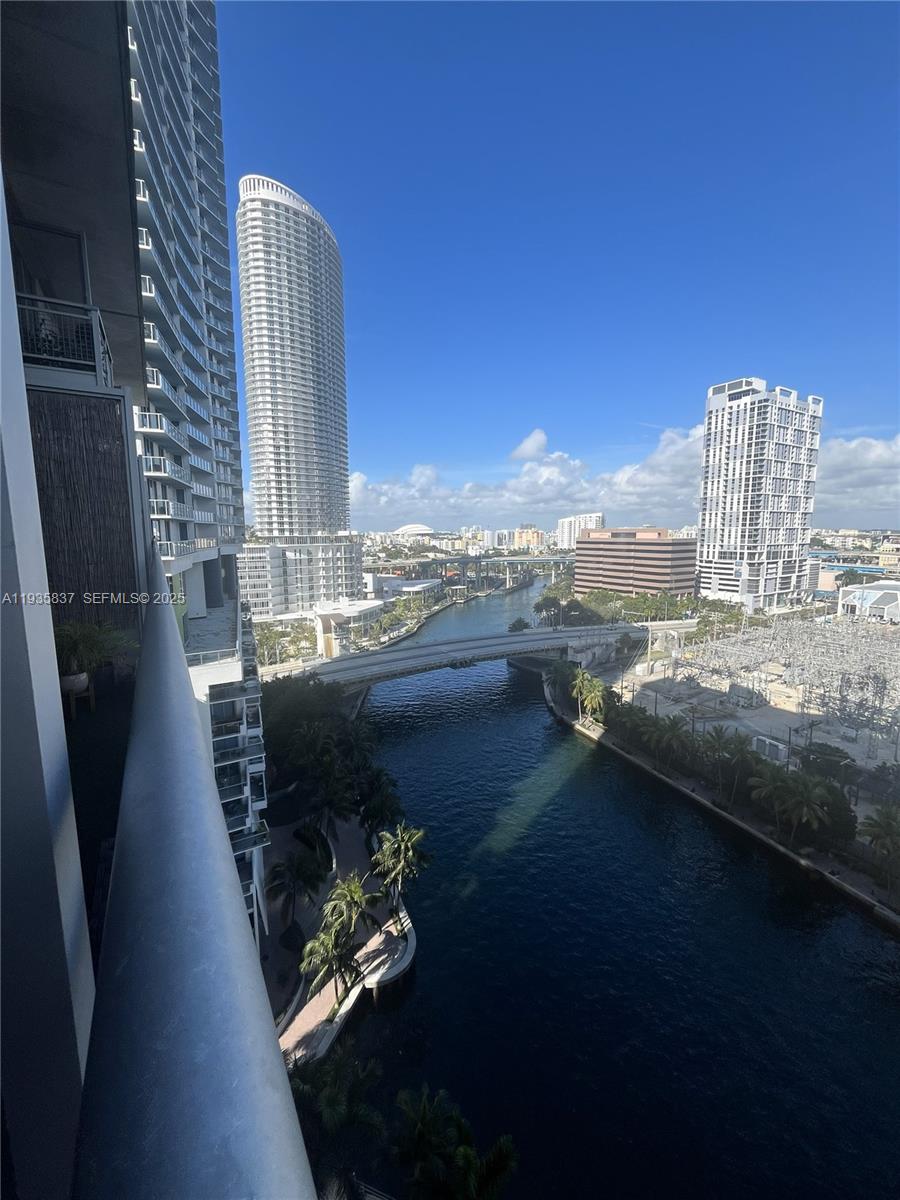 690 SW 1st Ct #1709 Miami, FL 33130