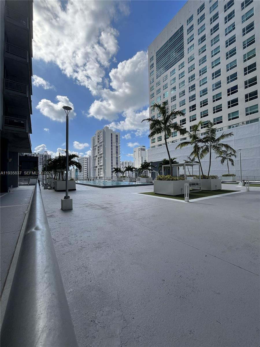690 SW 1st Ct #1709 Miami, FL 33130