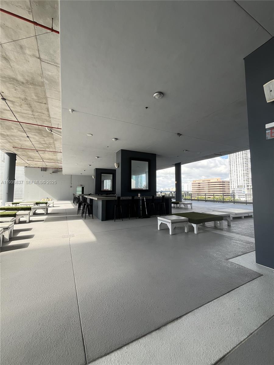 690 SW 1st Ct #1709 Miami, FL 33130