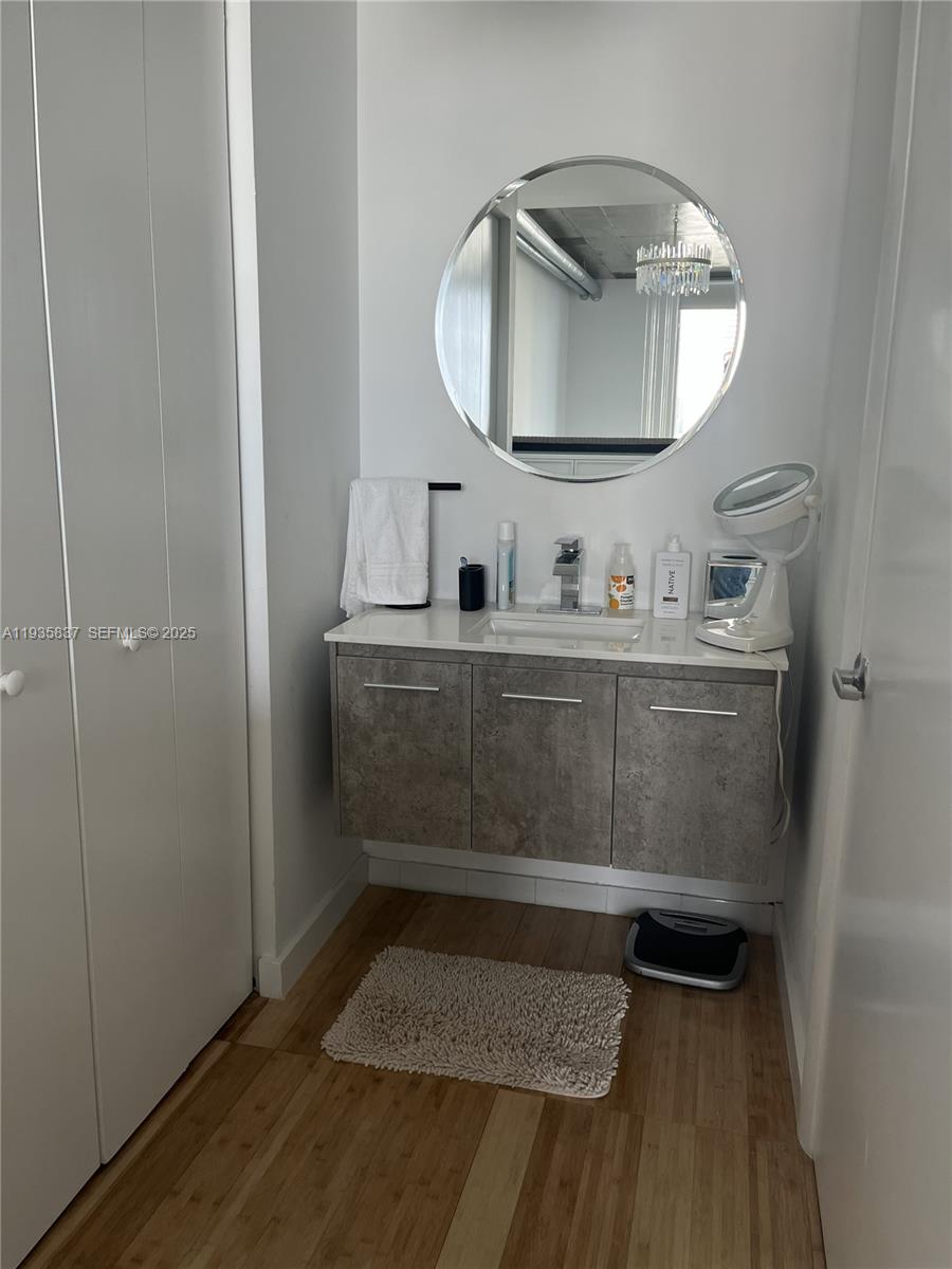 690 SW 1st Ct #1709 Miami, FL 33130