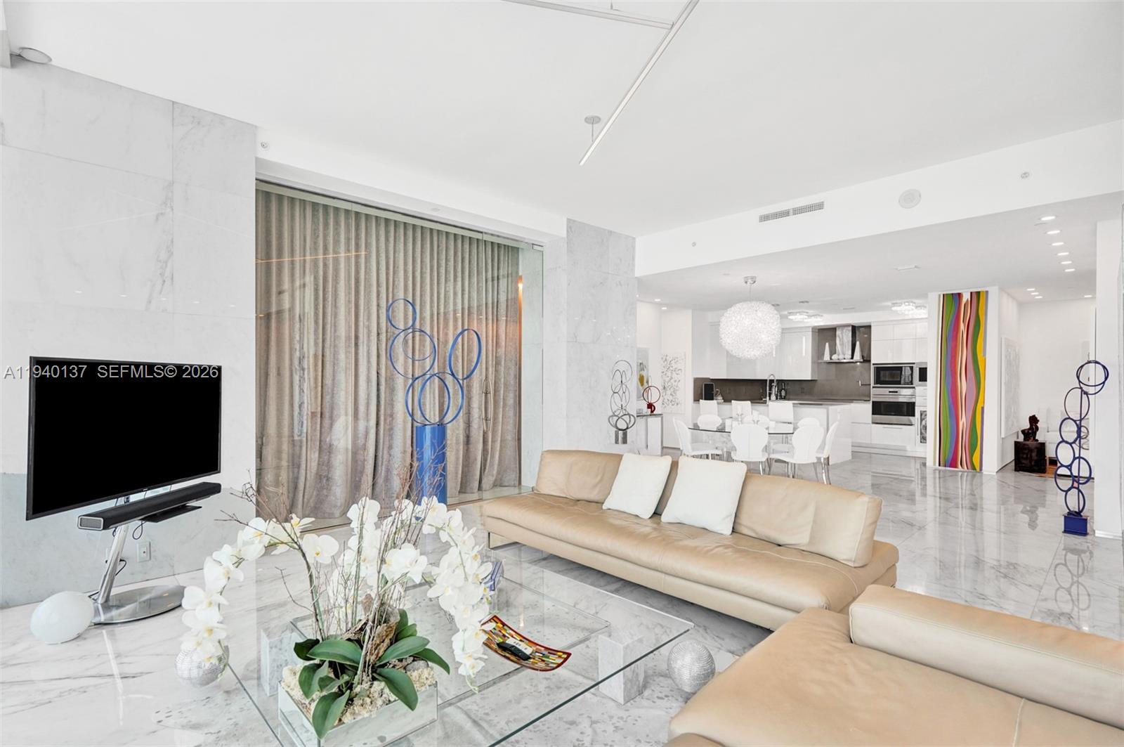 image Chateau Beach Condo3