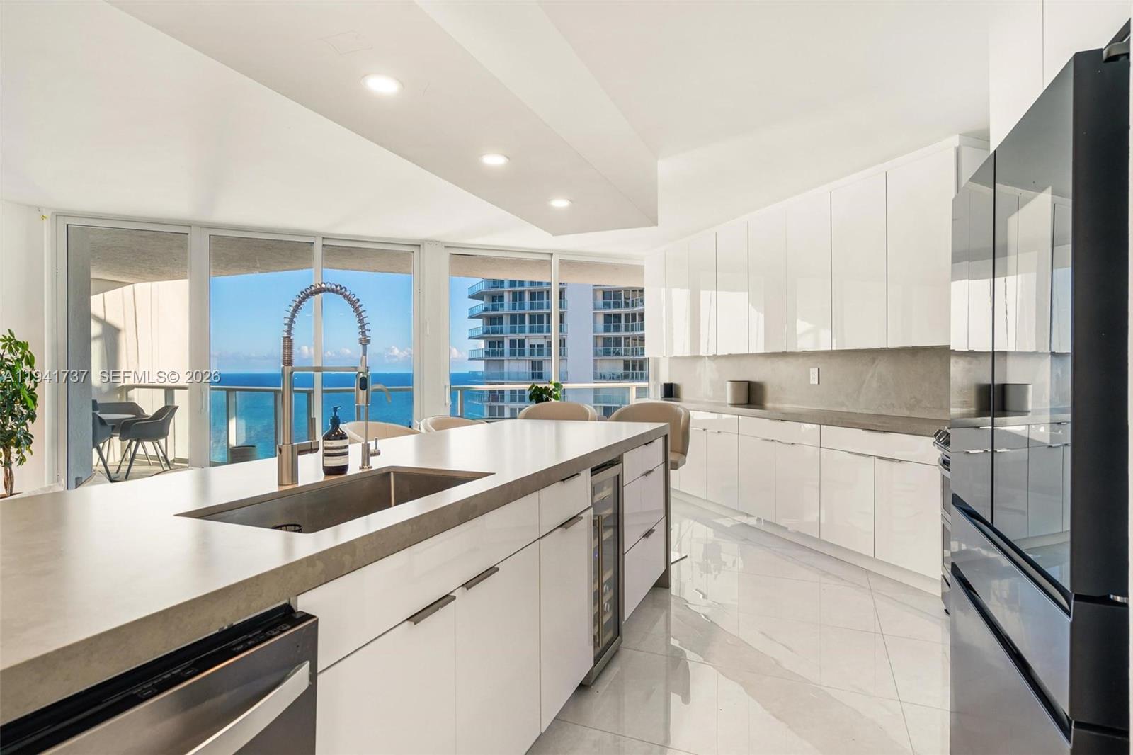 16485 Collins Ave #2438 Sunny Isles Beach, FL 33160