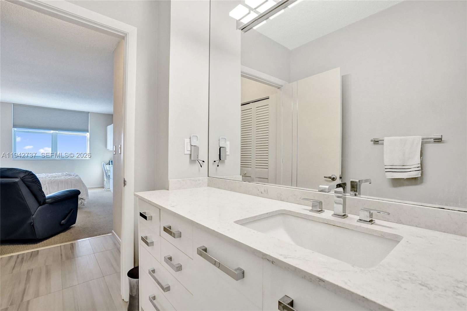 300 Bayview Dr #1110 Sunny Isles Beach, FL 33160