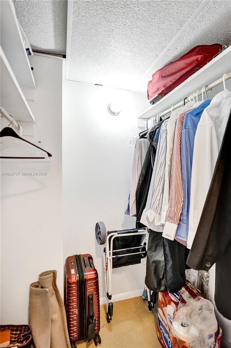 300 Bayview Dr #1110 Sunny Isles Beach, FL 33160