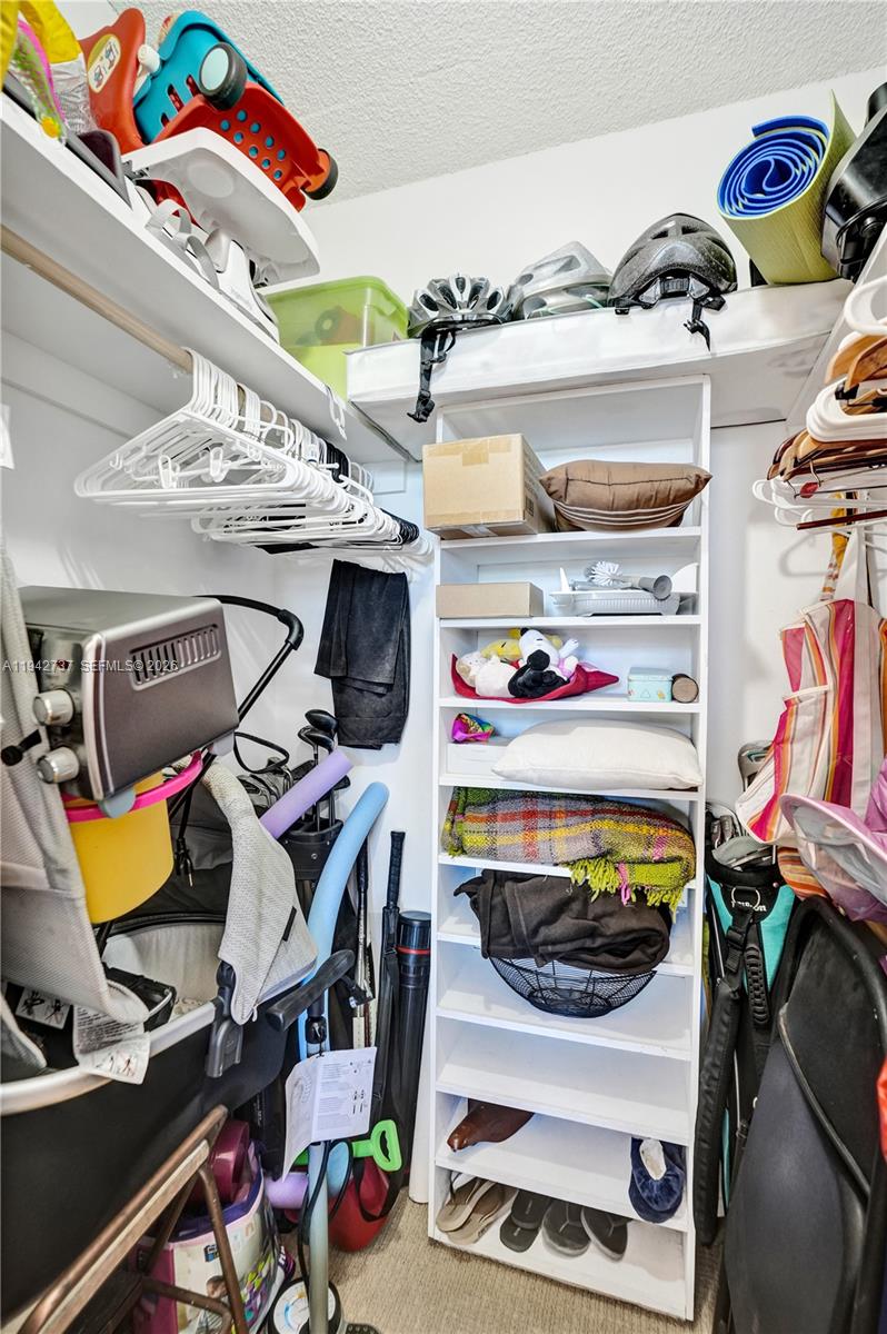 300 Bayview Dr #1110 Sunny Isles Beach, FL 33160