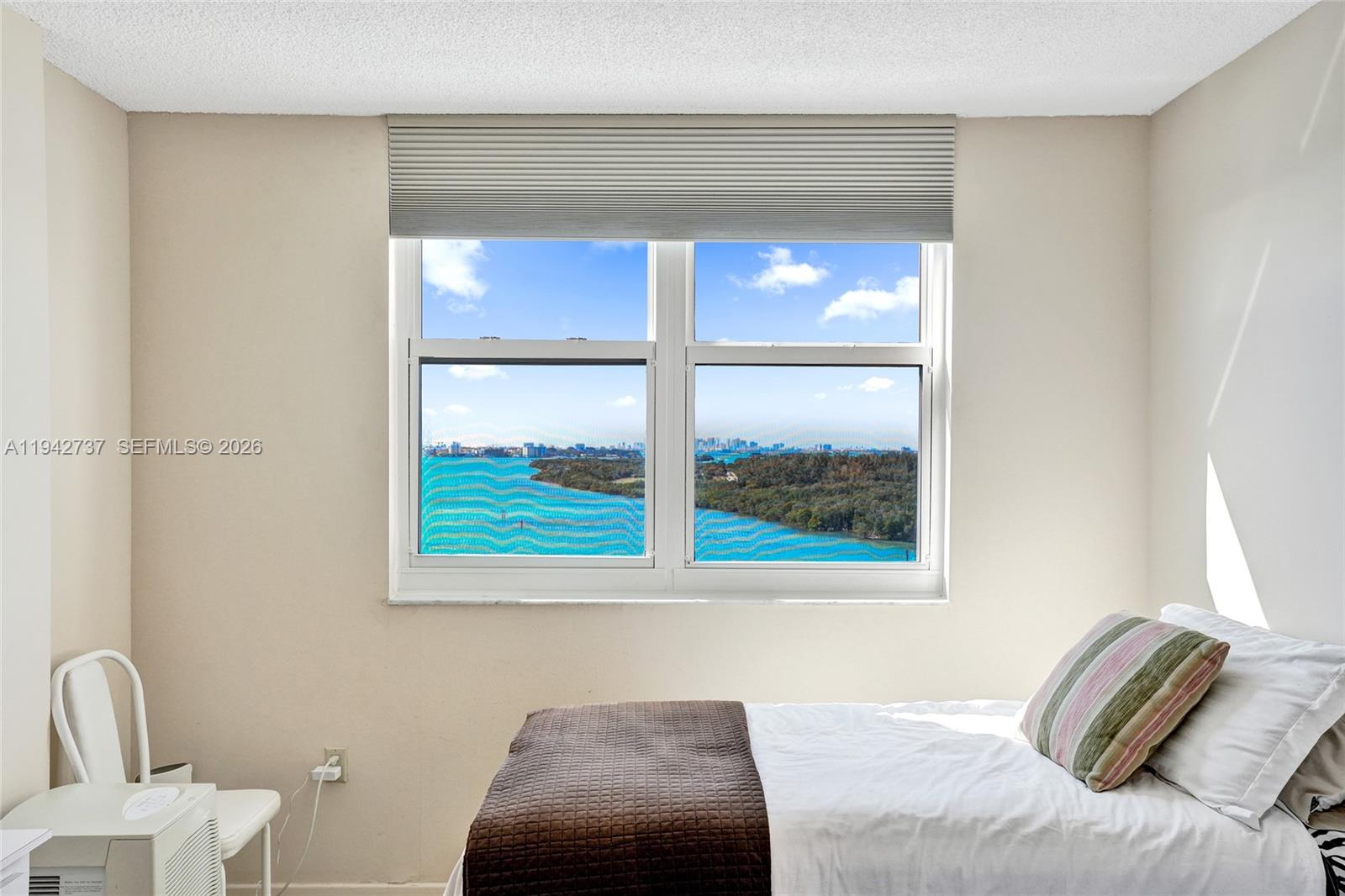 300 Bayview Dr #1110 Sunny Isles Beach, FL 33160