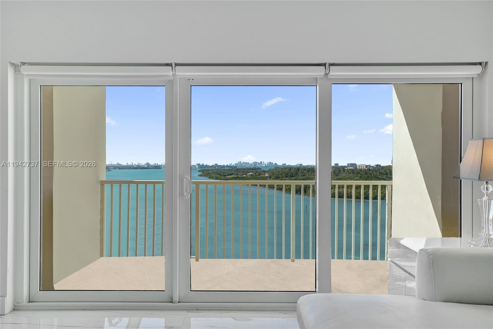 300 Bayview Dr #1110 Sunny Isles Beach, FL 33160