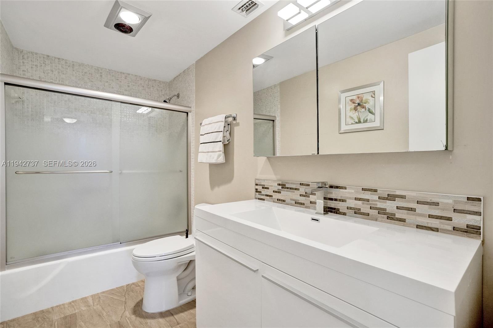 300 Bayview Dr #1110 Sunny Isles Beach, FL 33160