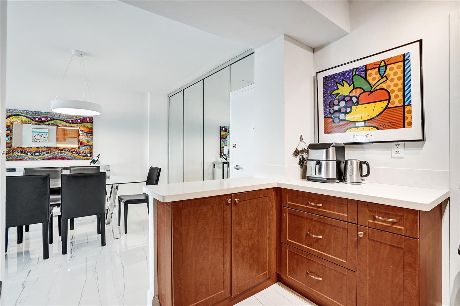 300 Bayview Dr #1110 Sunny Isles Beach, FL 33160