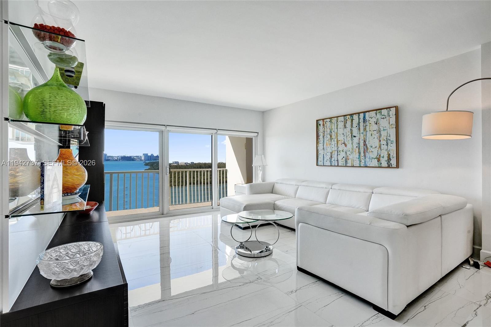 300 Bayview Dr #1110 Sunny Isles Beach, FL 33160