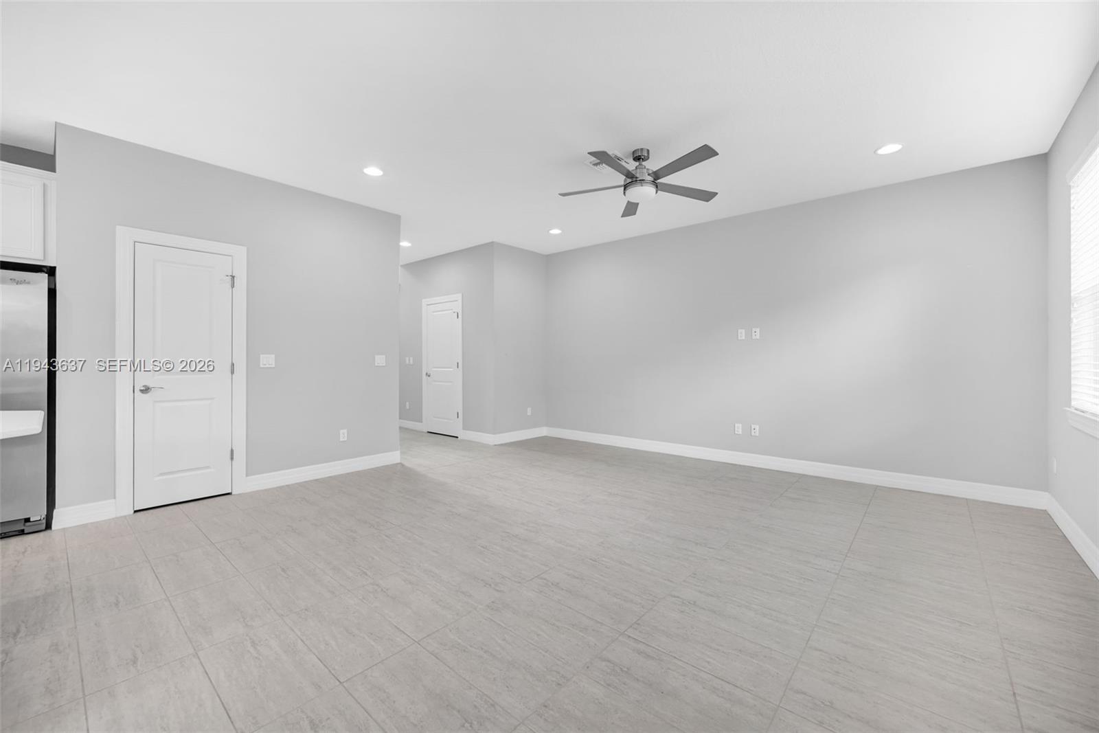 964 Banyan Dr Hollywood, FL 33021