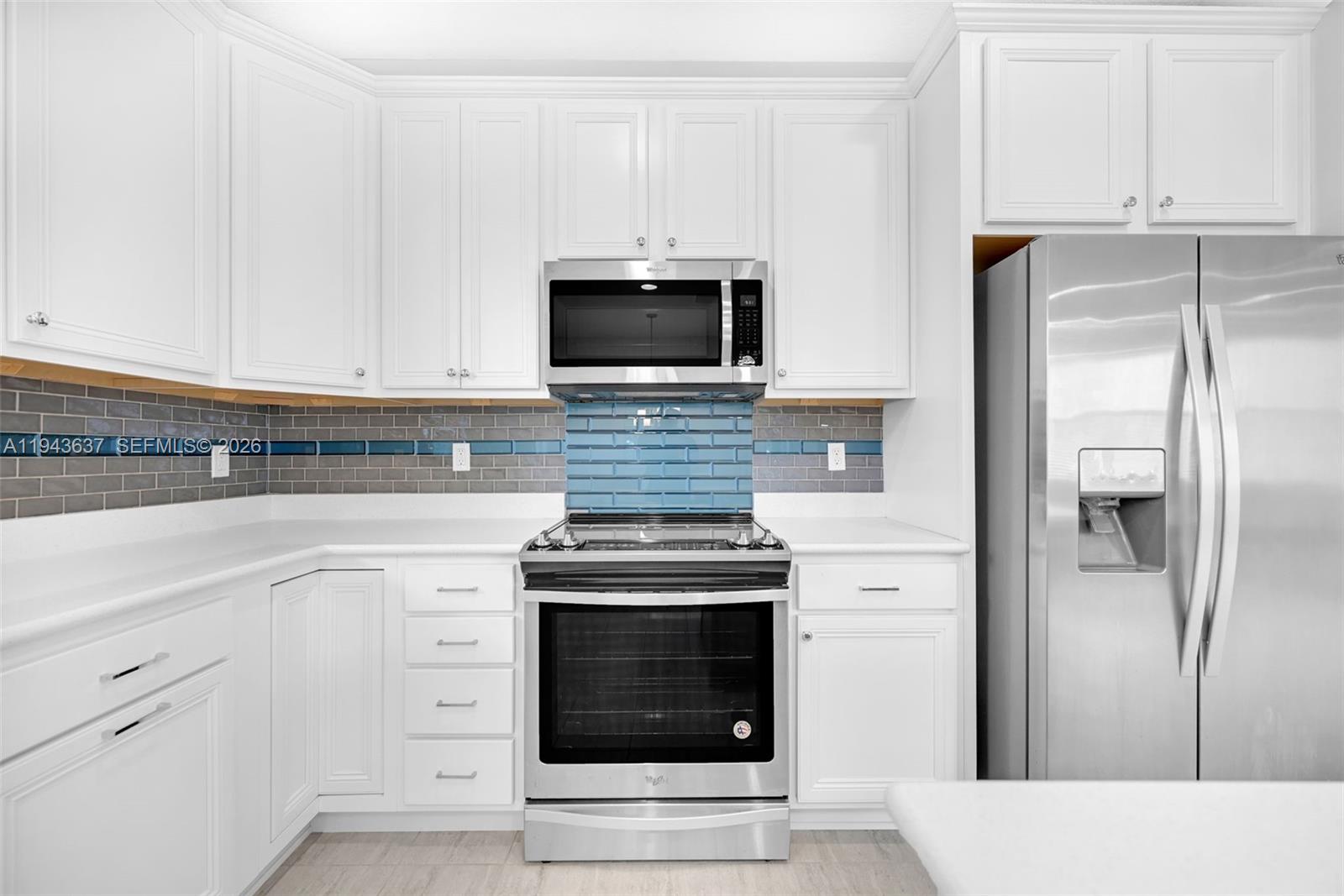 964 Banyan Dr Hollywood, FL 33021