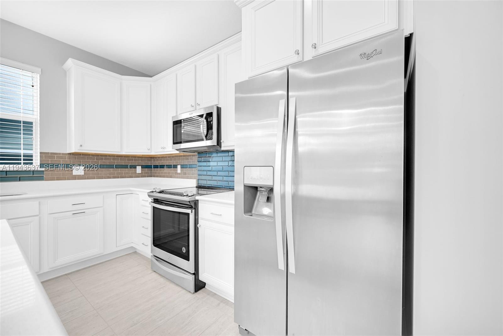 964 Banyan Dr Hollywood, FL 33021