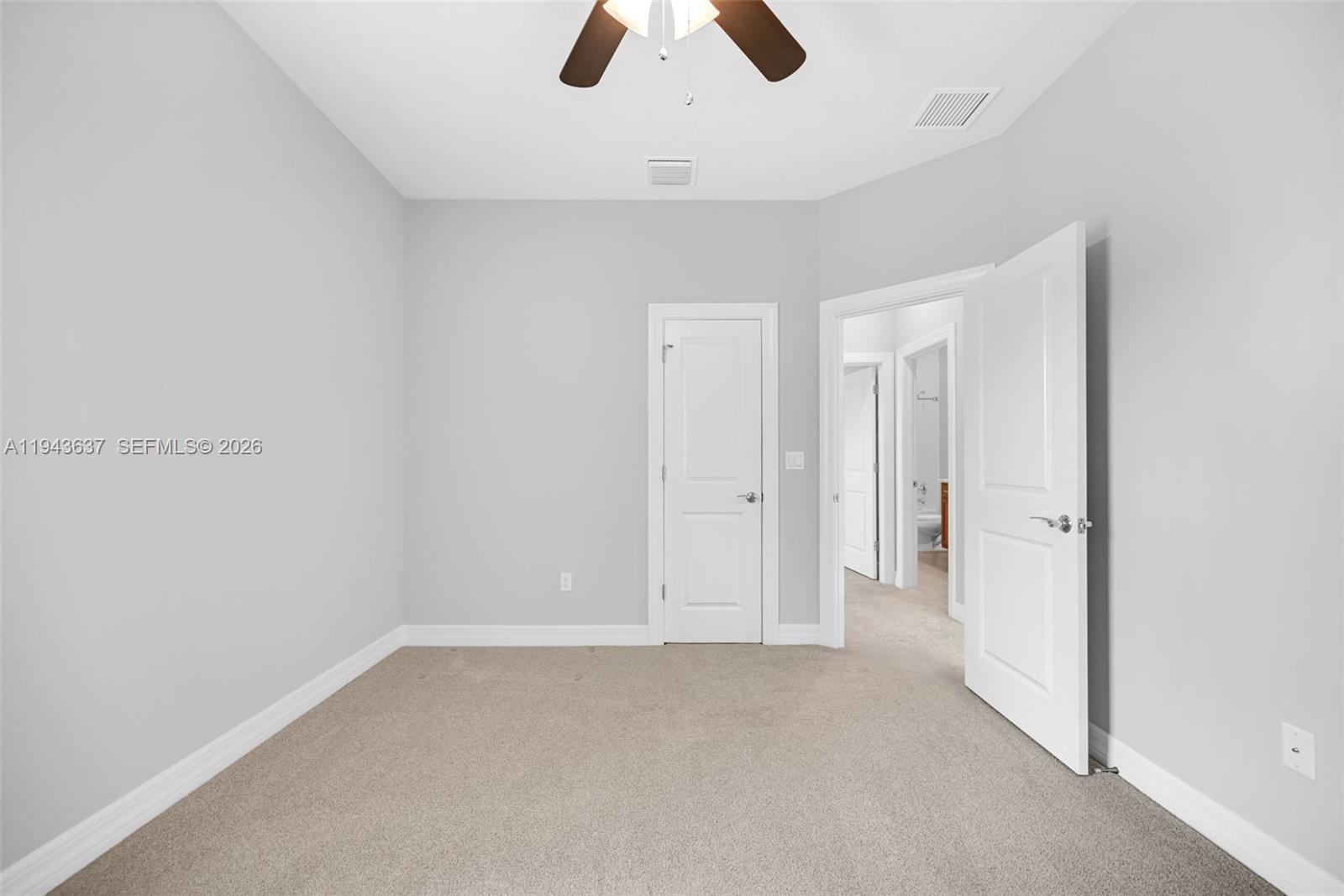 964 Banyan Dr Hollywood, FL 33021