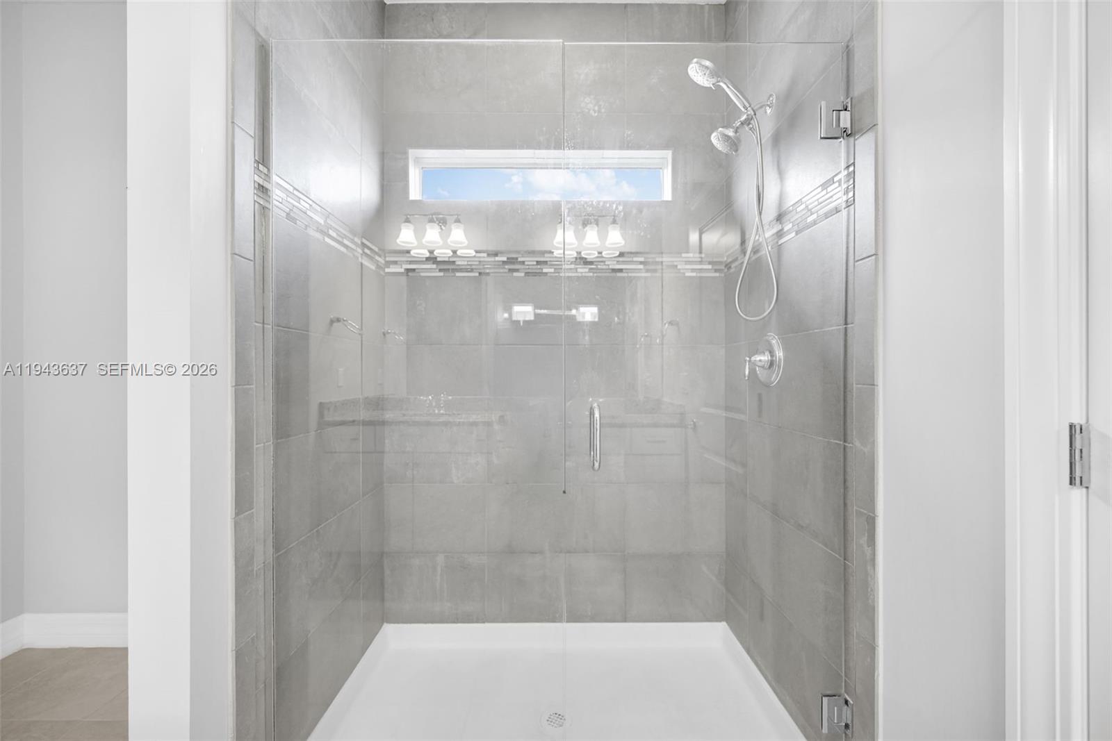 964 Banyan Dr Hollywood, FL 33021