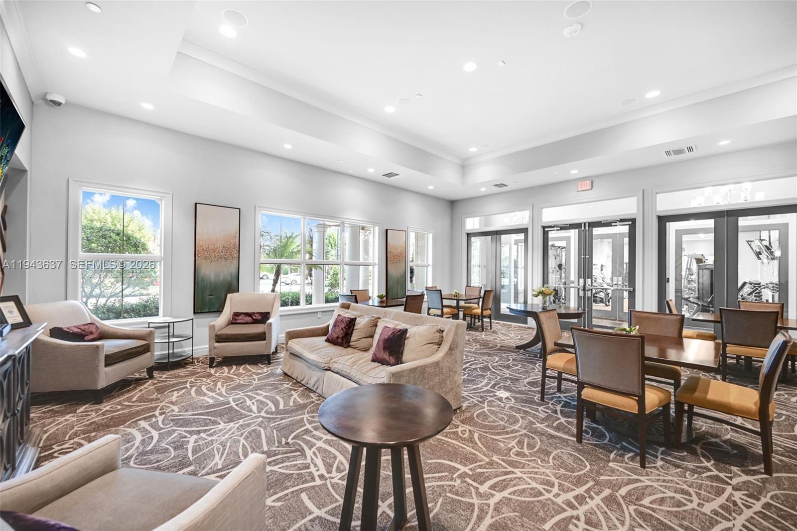 964 Banyan Dr Hollywood, FL 33021