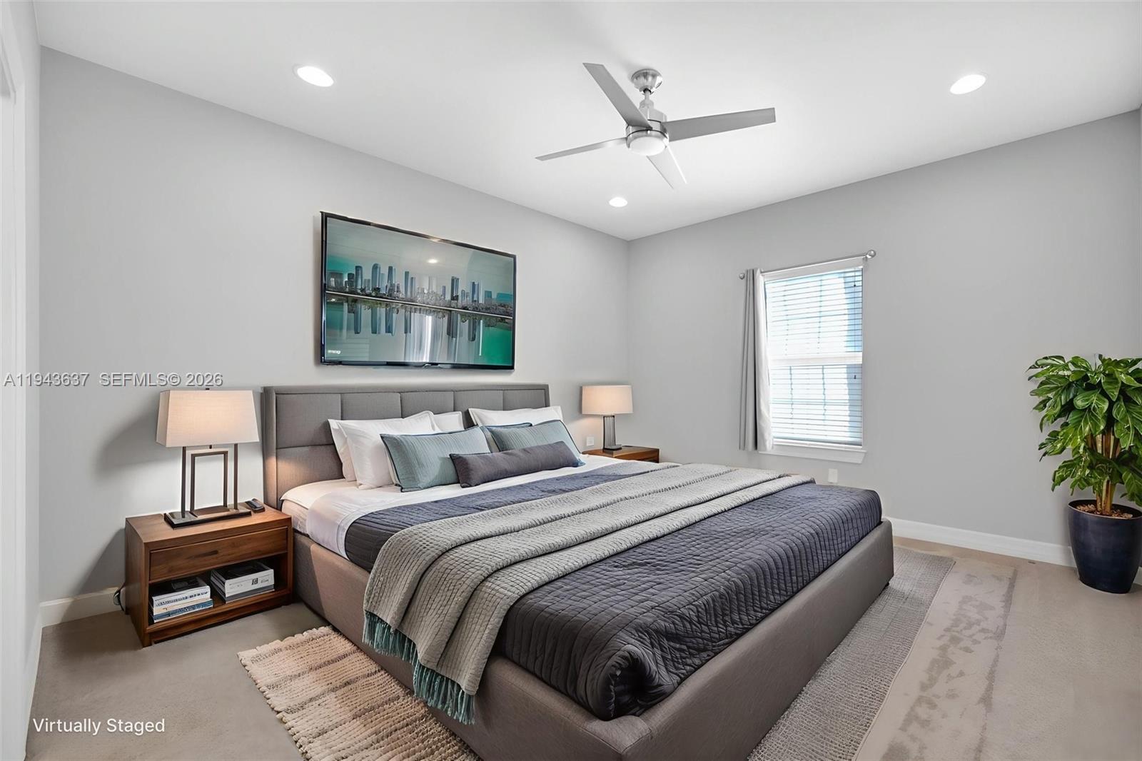 964 Banyan Dr Hollywood, FL 33021