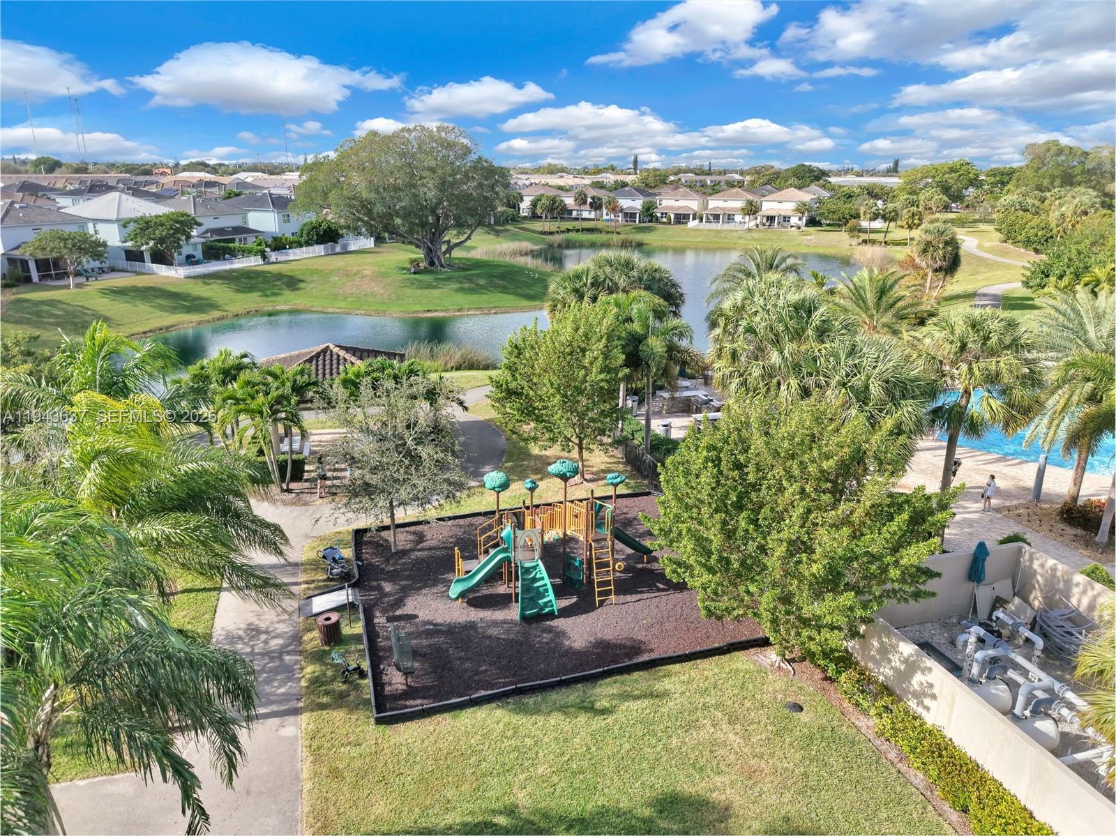 964 Banyan Dr Hollywood, FL 33021