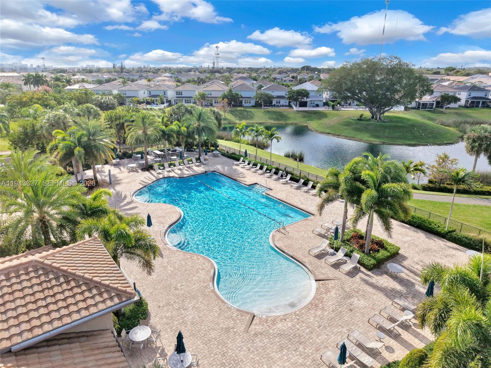 964 Banyan Dr Hollywood, FL 33021