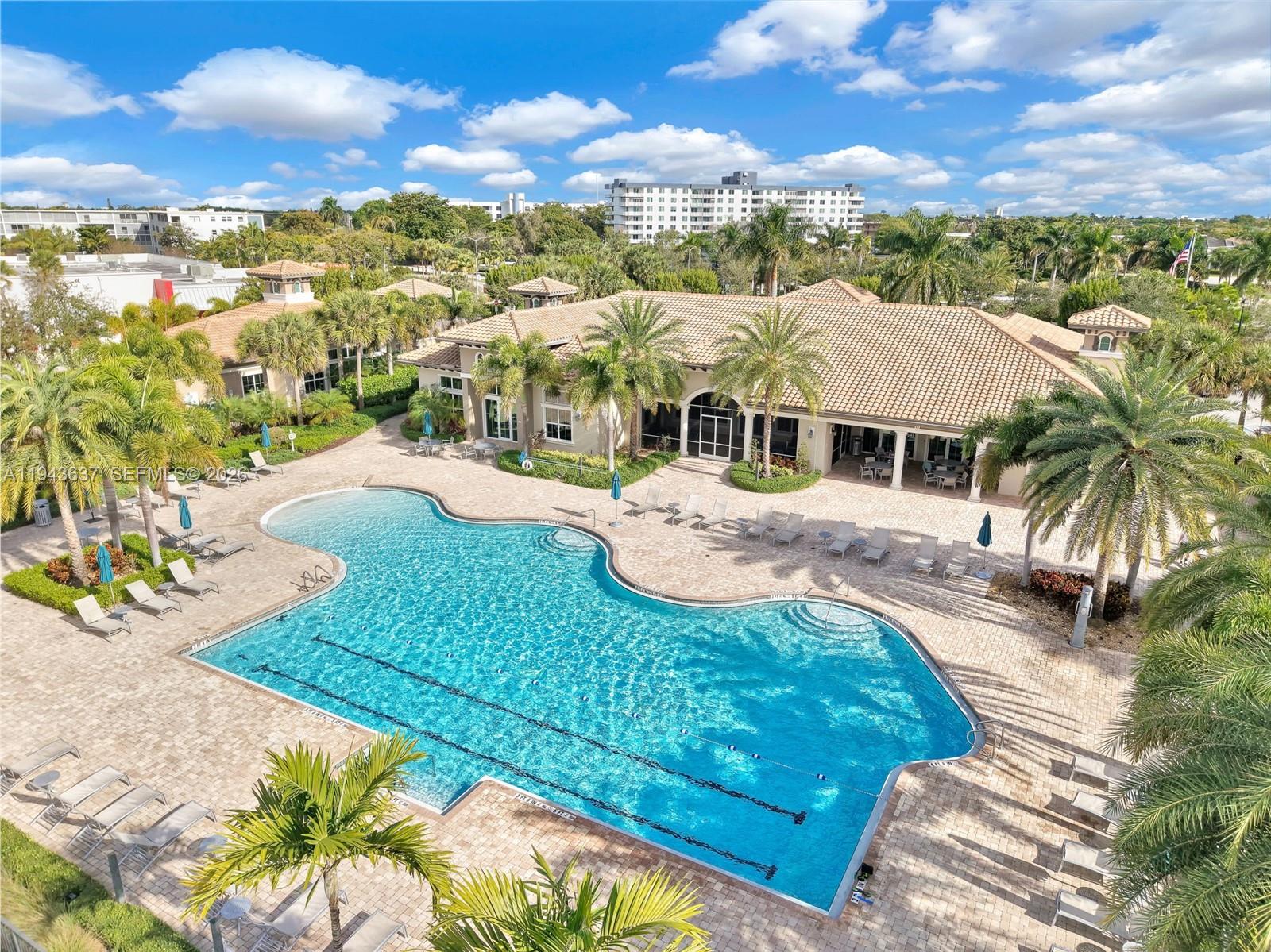 964 Banyan Dr Hollywood, FL 33021