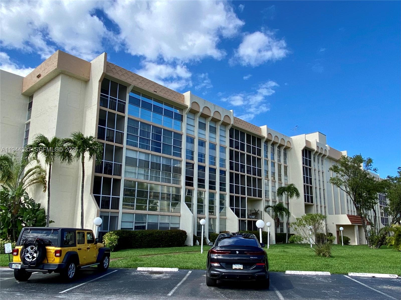 851 Three Iss Blvd #106 Hallandale Beach, FL 33009