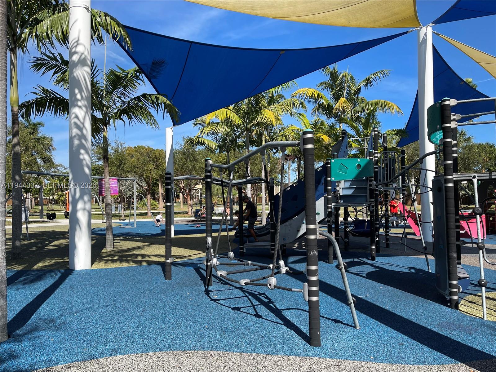 851 Three Iss Blvd #106 Hallandale Beach, FL 33009