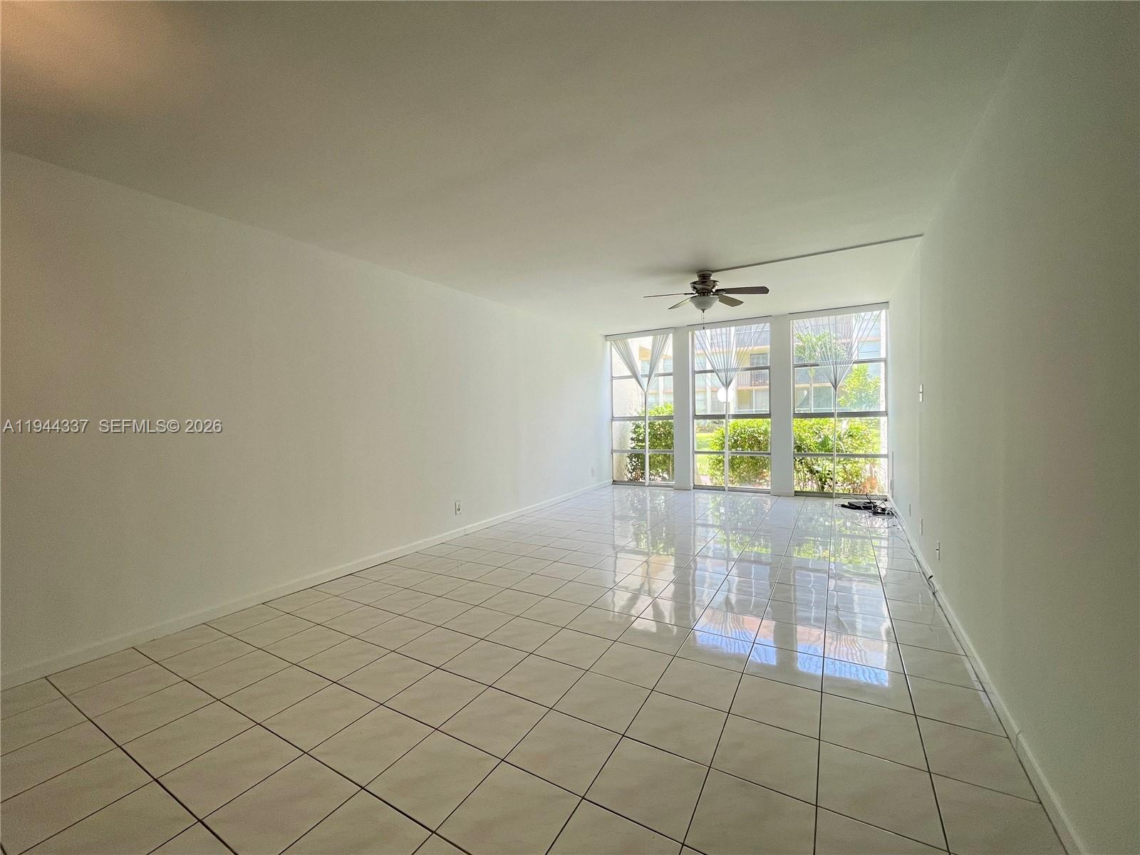851 Three Iss Blvd #106 Hallandale Beach, FL 33009
