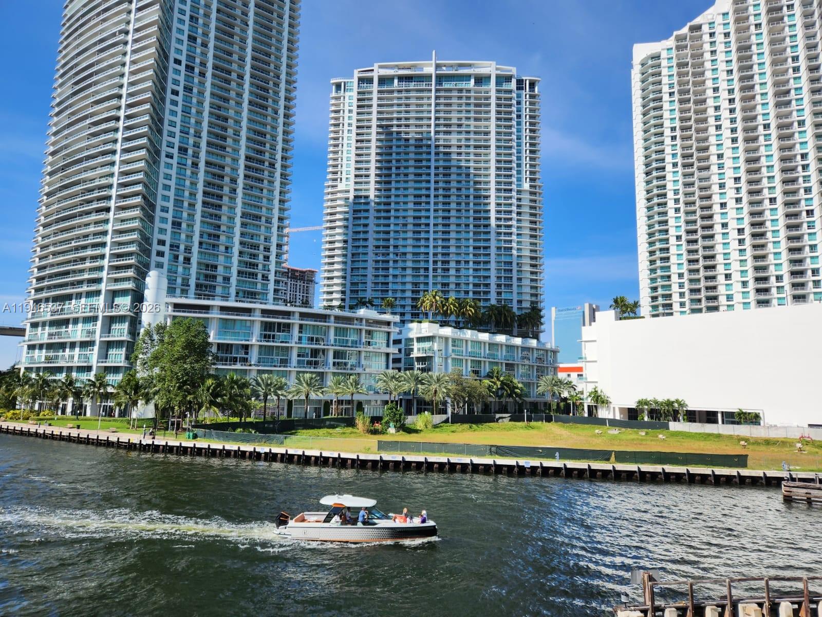 image The Ivy at Riverfront2