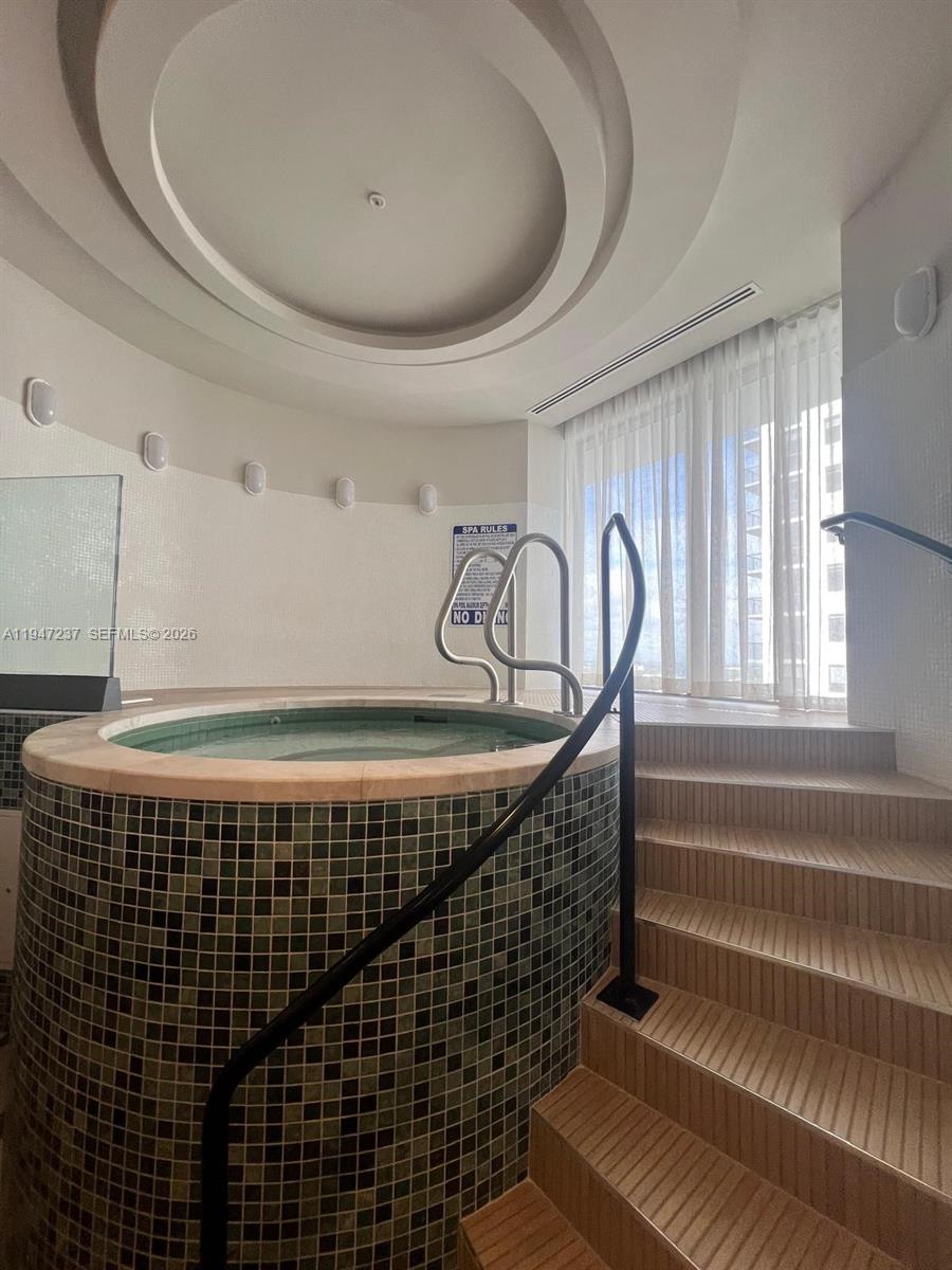 image The Crosby Miami Worldcenter18