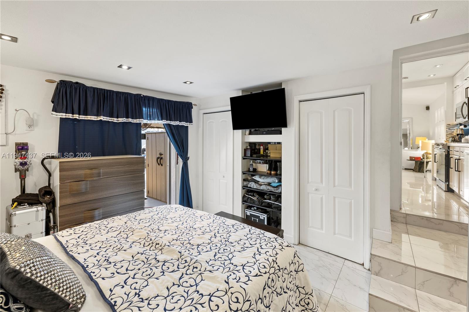 117 SW 6th St Hallandale Beach, FL 33009