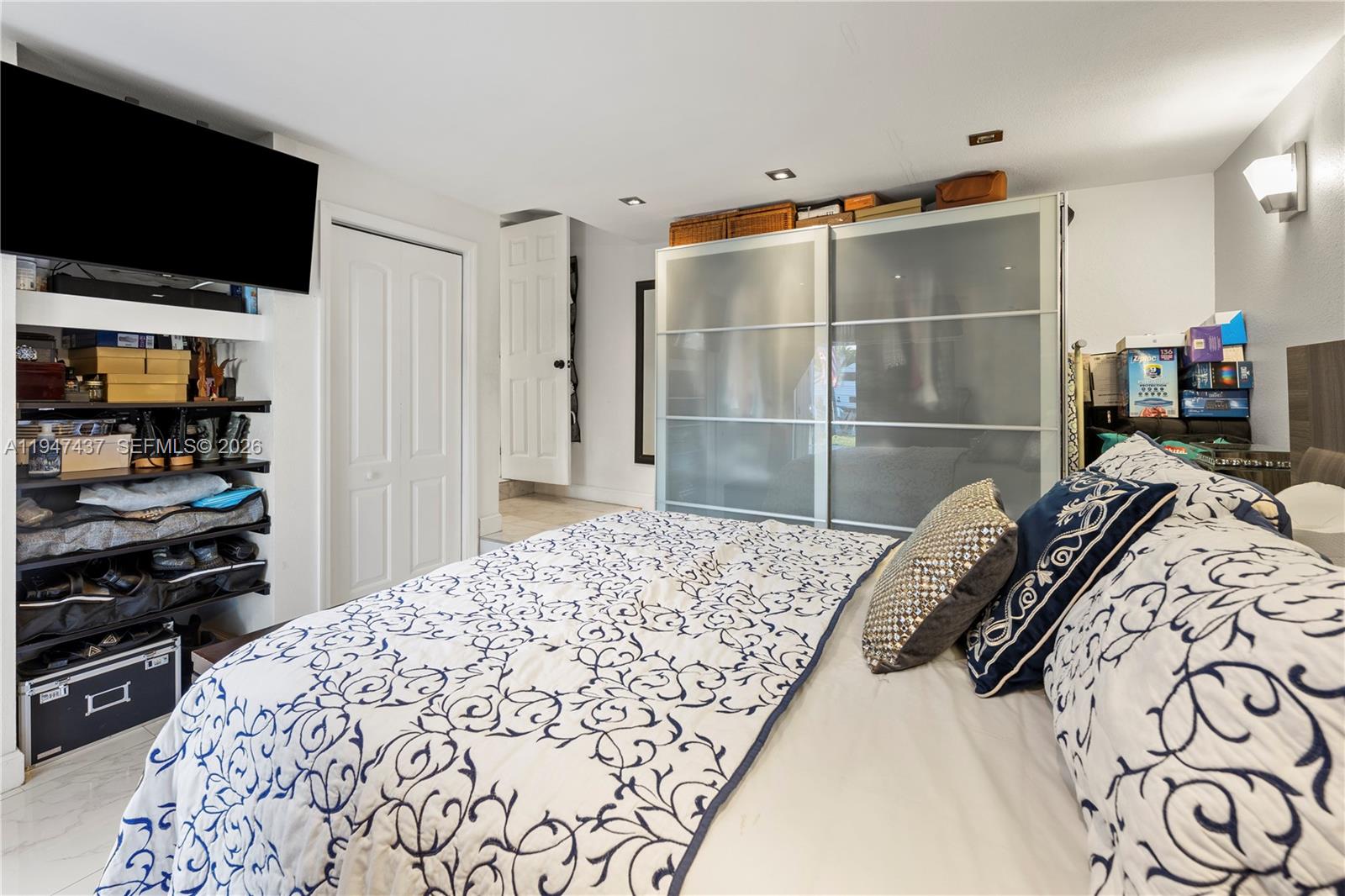 117 SW 6th St Hallandale Beach, FL 33009