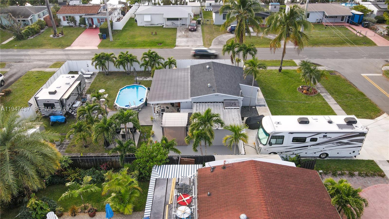 117 SW 6th St Hallandale Beach, FL 33009