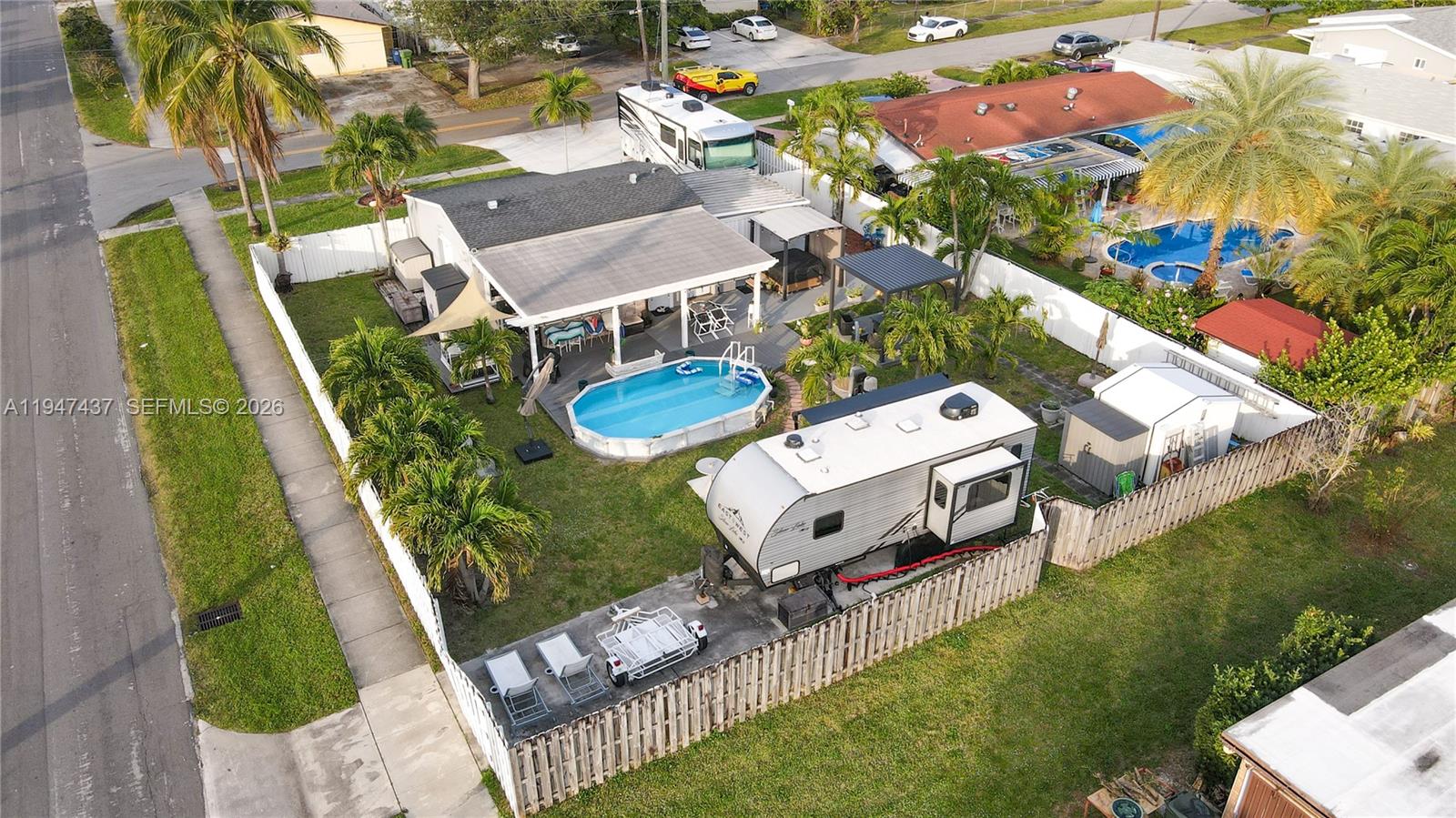 117 SW 6th St Hallandale Beach, FL 33009