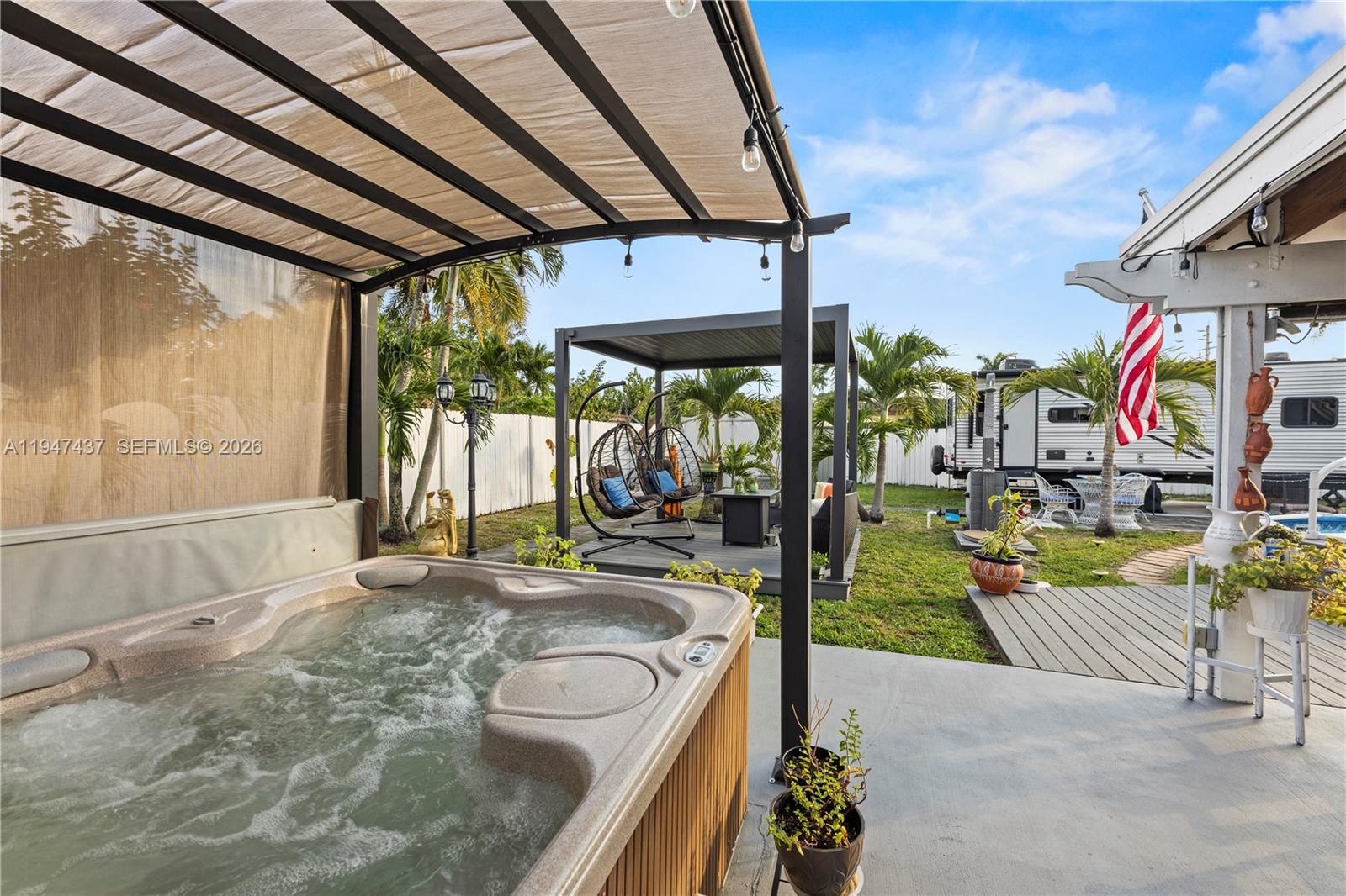 117 SW 6th St Hallandale Beach, FL 33009