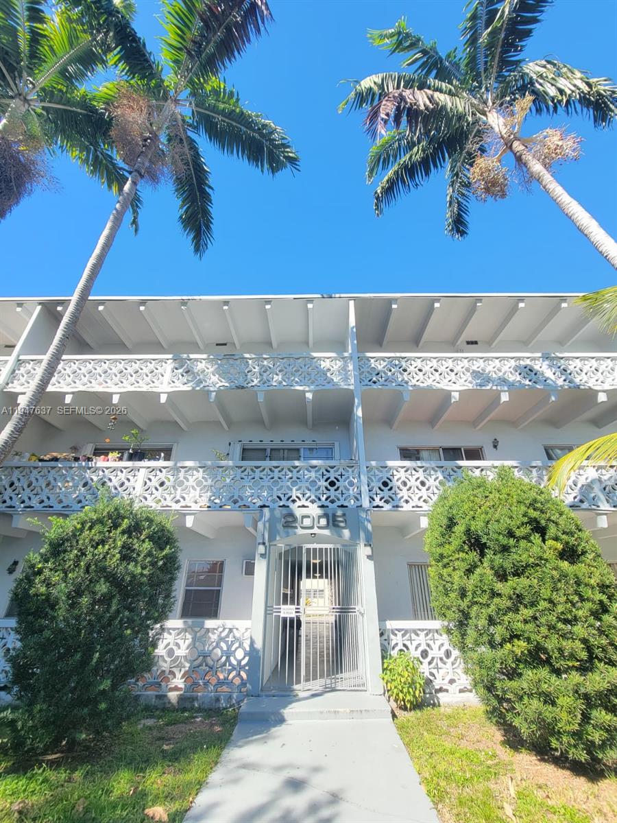 2005 Sans Souci Blvd #303