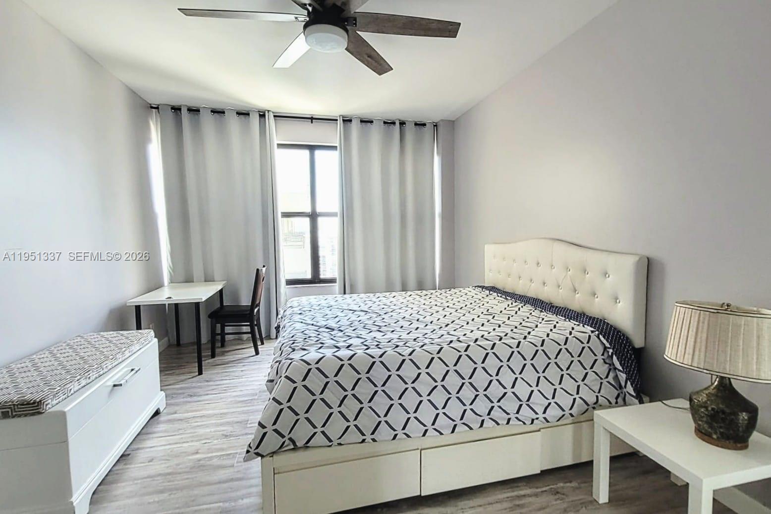 2500 Parkview Dr #2517 Hallandale Beach, FL 33009