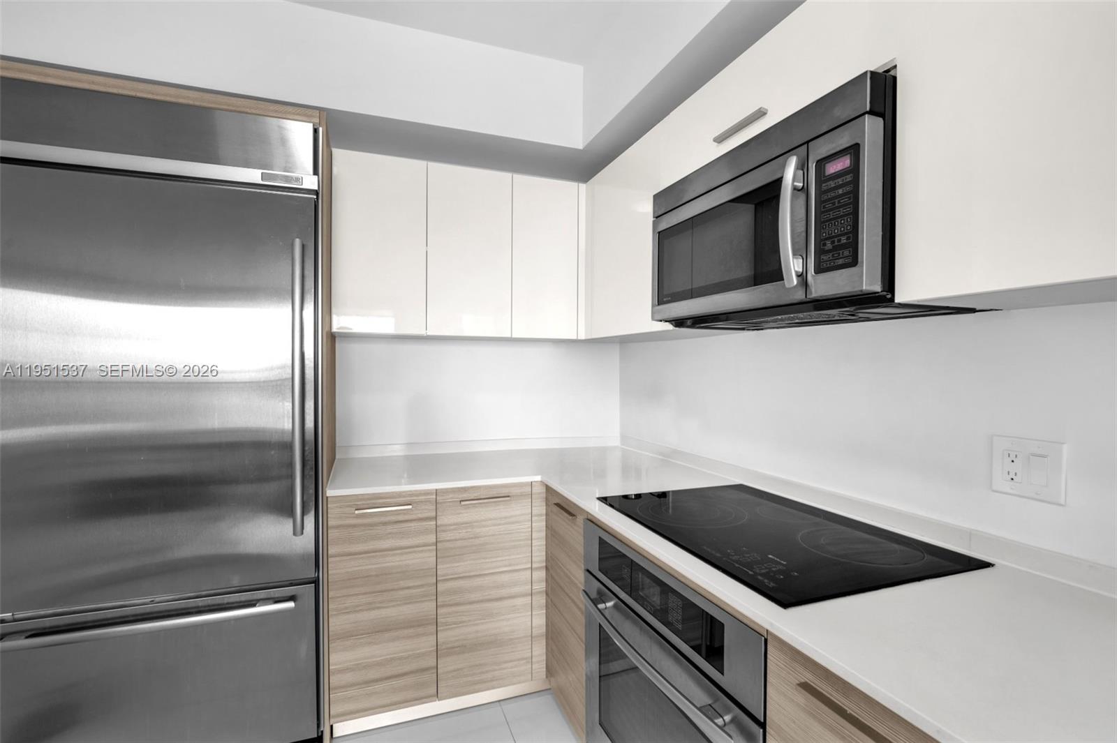 1300 Brickell Bay Dr #2507 Miami, FL 33131