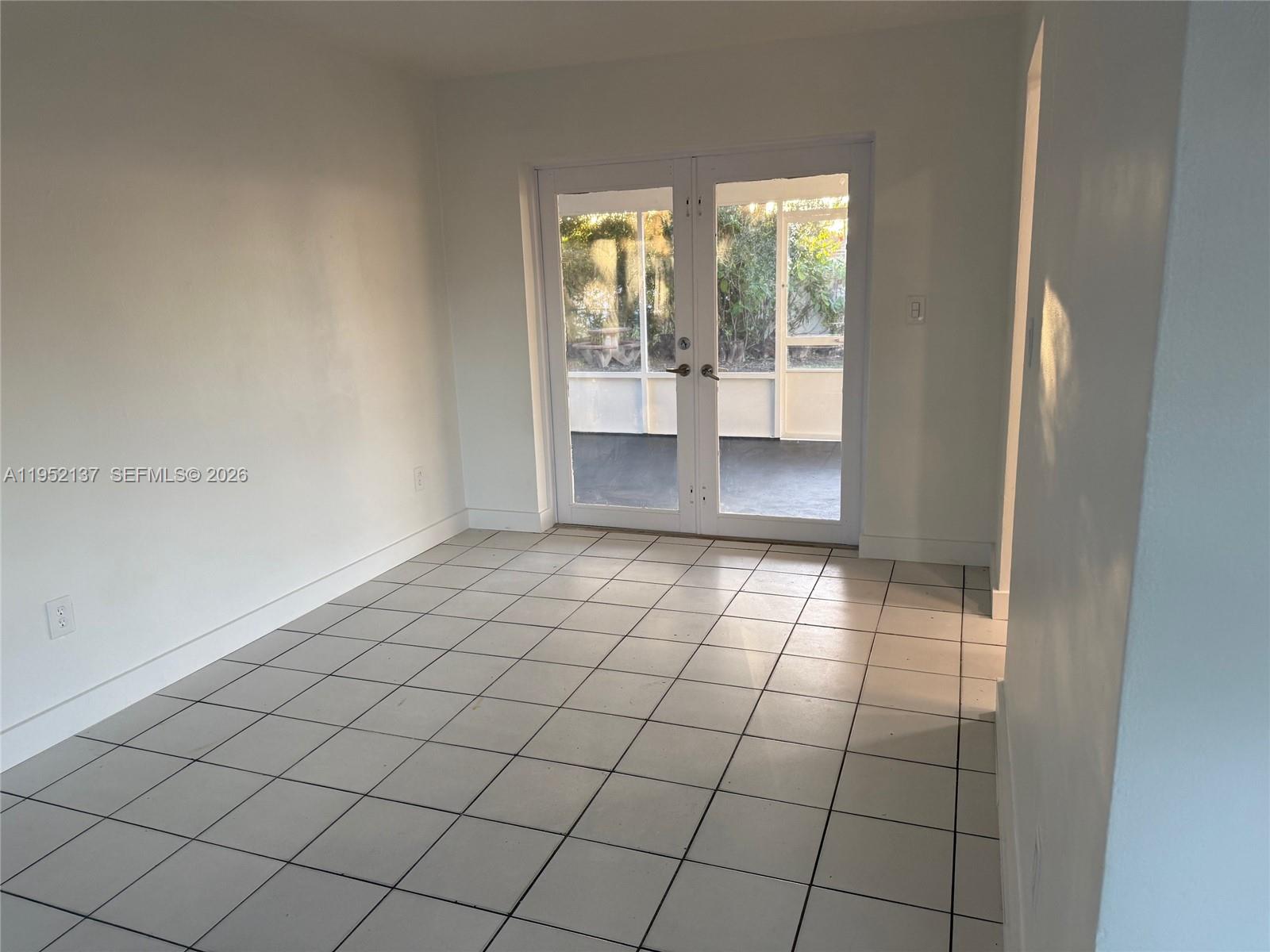 15860 SW 102th Pl Miami, FL 33157