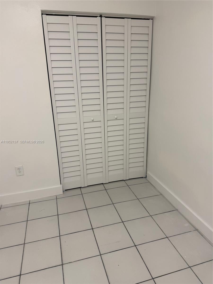 15860 SW 102th Pl Miami, FL 33157