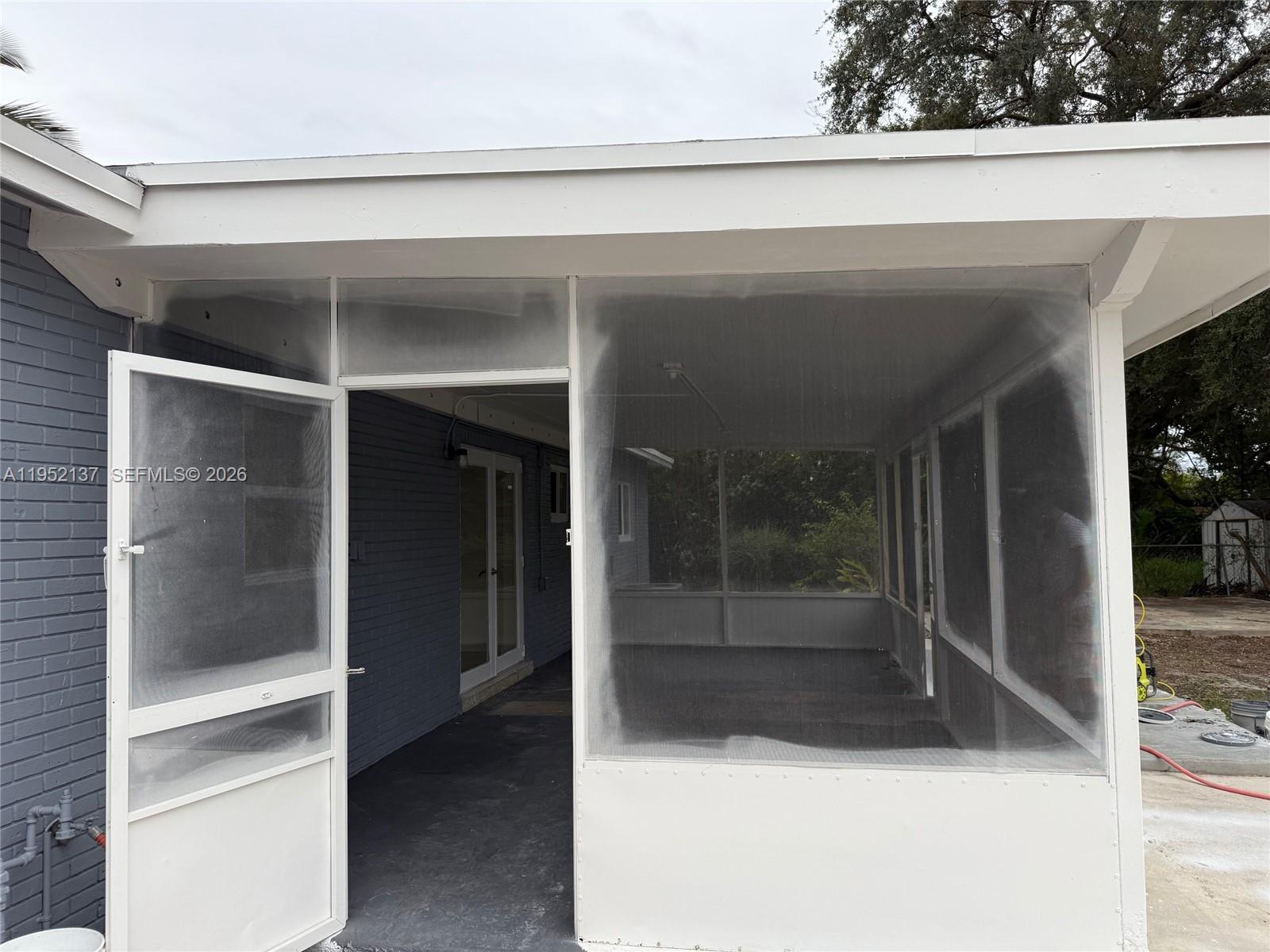 15860 SW 102th Pl Miami, FL 33157